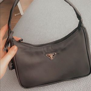 Prada Bag Re-Editon 2000